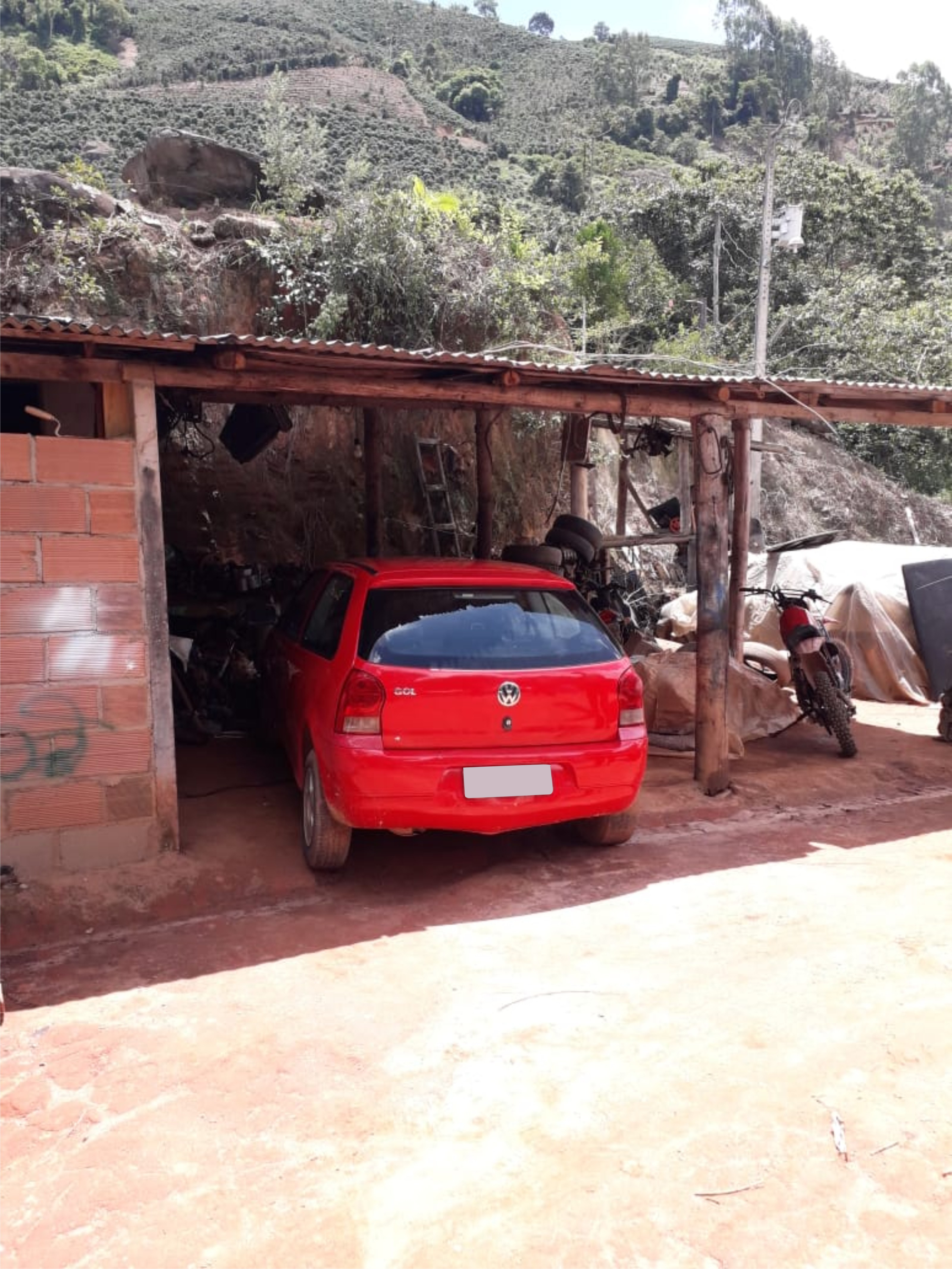 carro_vermelho sem placa