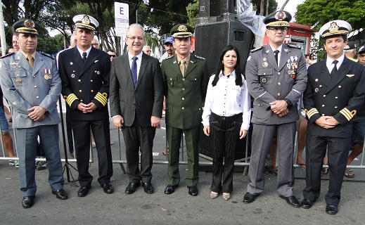 desfile 23 05 002