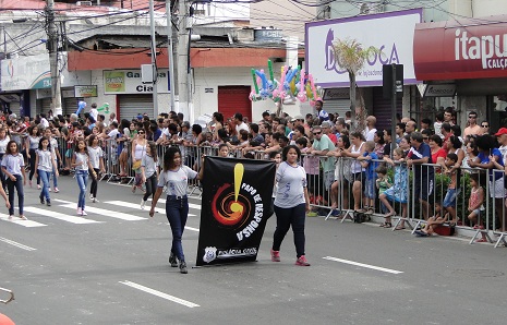 desfile 23 05 004
