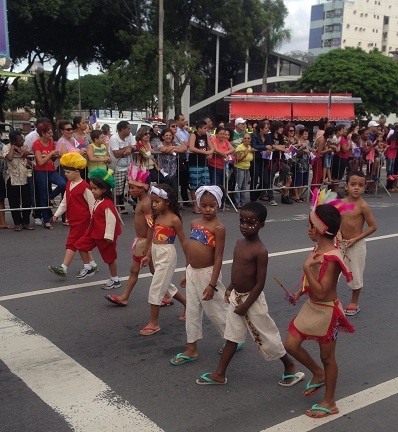 desfile colonizacao vv 23 05